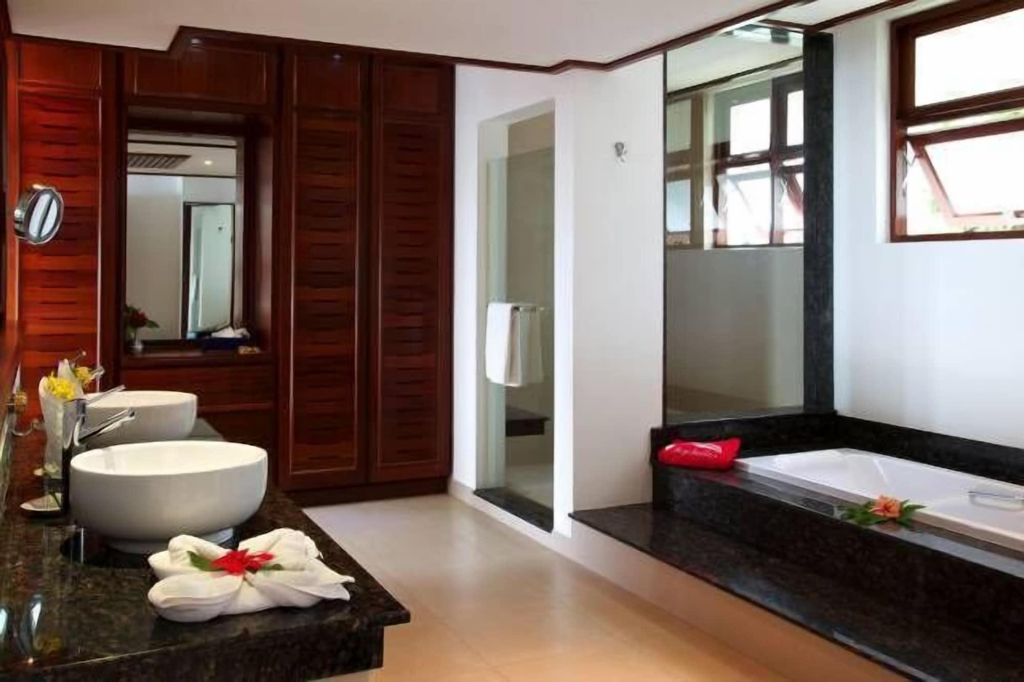 Le Domaine De La Reserve Hotel